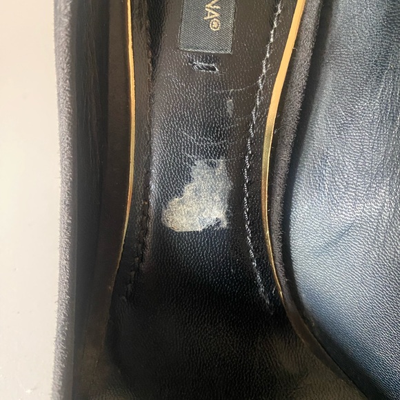 Authentic Vintage Dolce & Gabbana Black Suede Logo Studded Black Heel Pumps - Picture 8 of 11